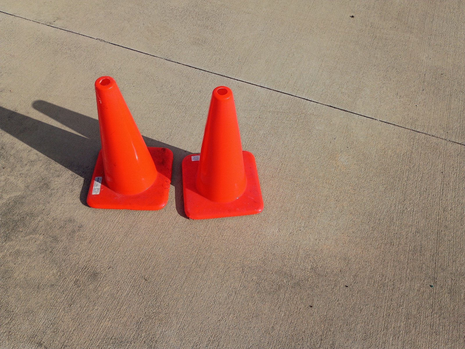 Set of 2 Orange Safety Traffic Cones Flexible PVC 18″ Road Parking Training
