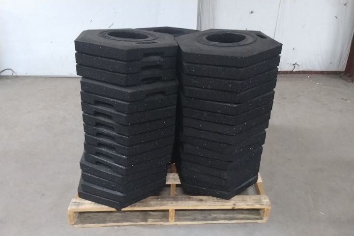 Cortina Safety Products 03-751-16 45 Pk 16 Lb Recycled Rubber Base