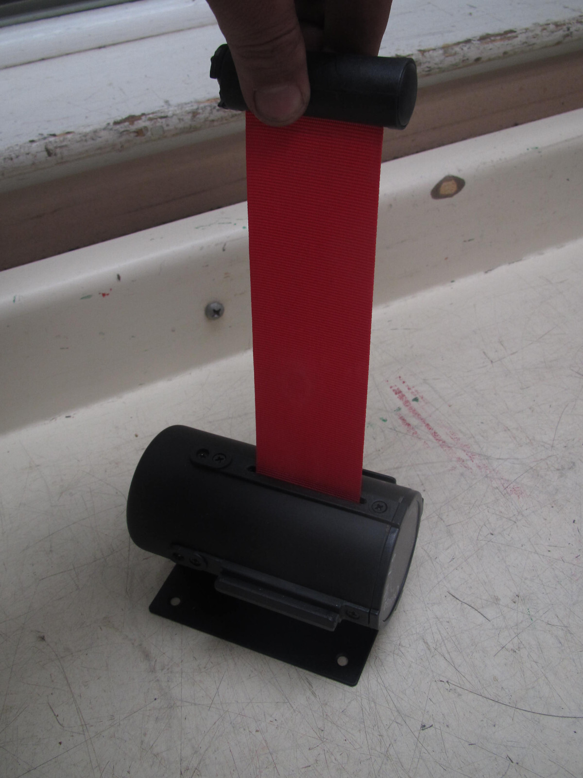 NEW Queue Pole .ES Wall Mounted Retractable 8’ Stanchion Belt Red FREE SHIPPING