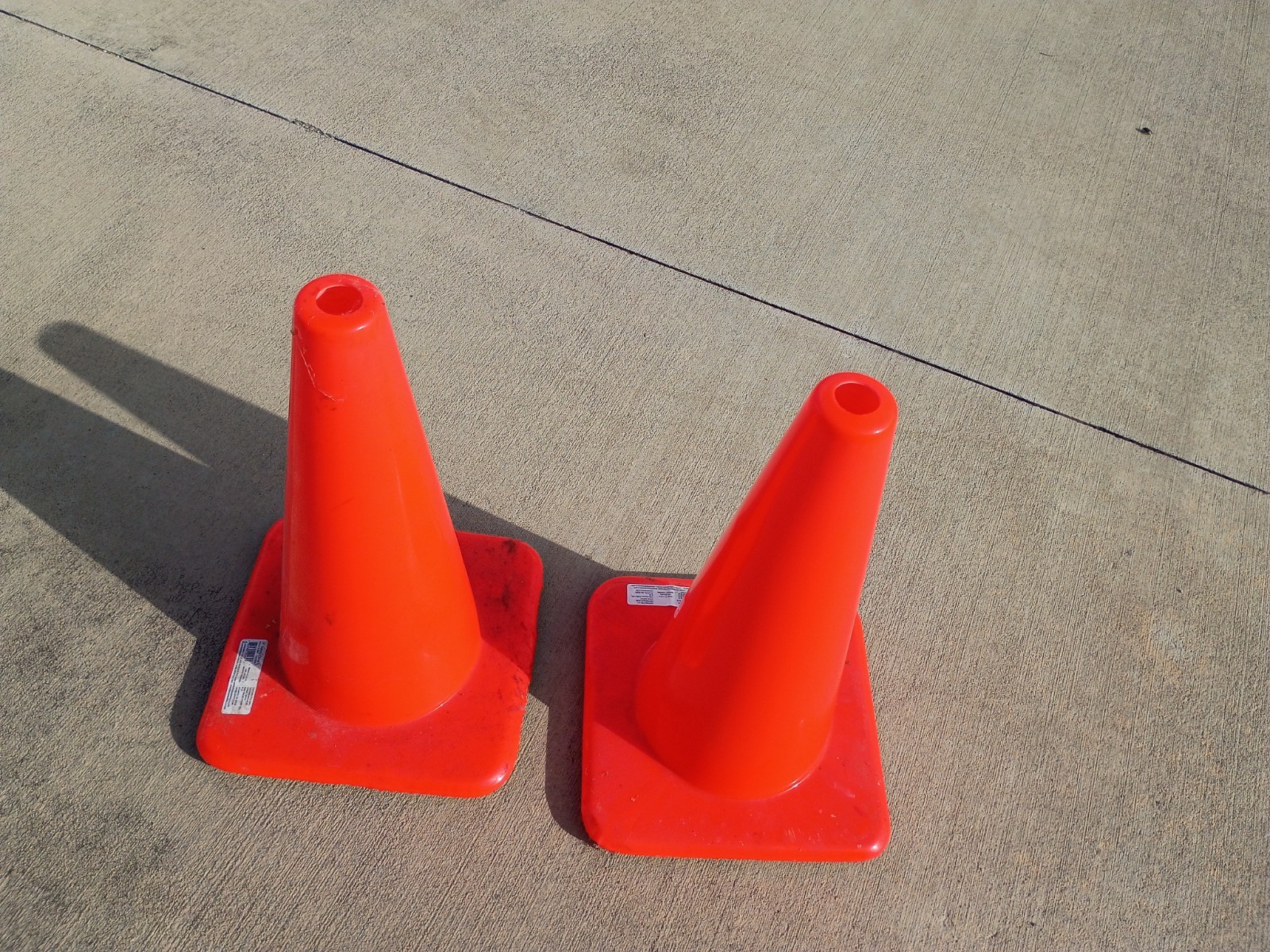 Set of 2 Orange Safety Traffic Cones Flexible PVC 18″ Road Parking Training