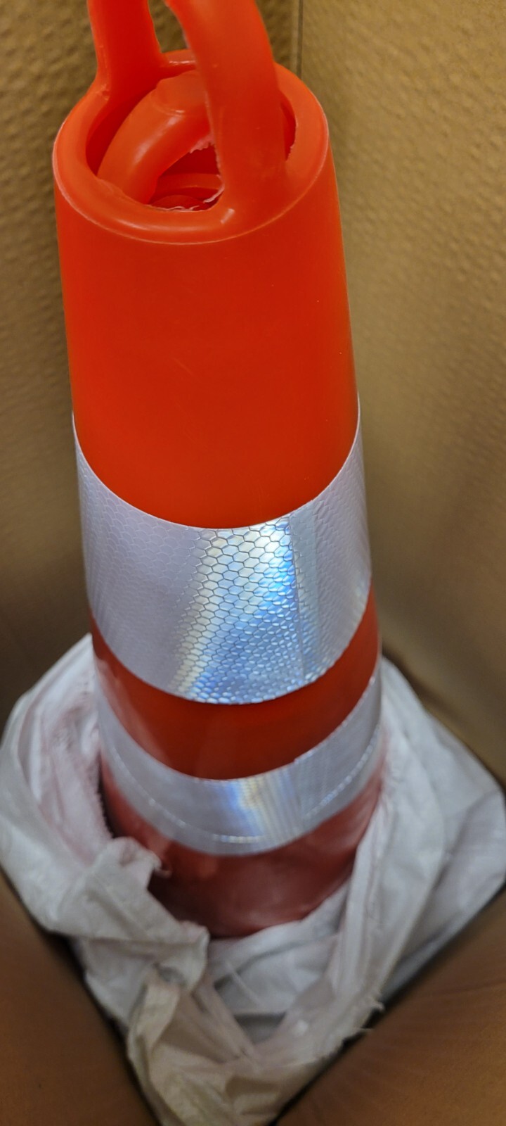 RoadHero 10 Pack Traffic Cones 28 Inch Premium PVC