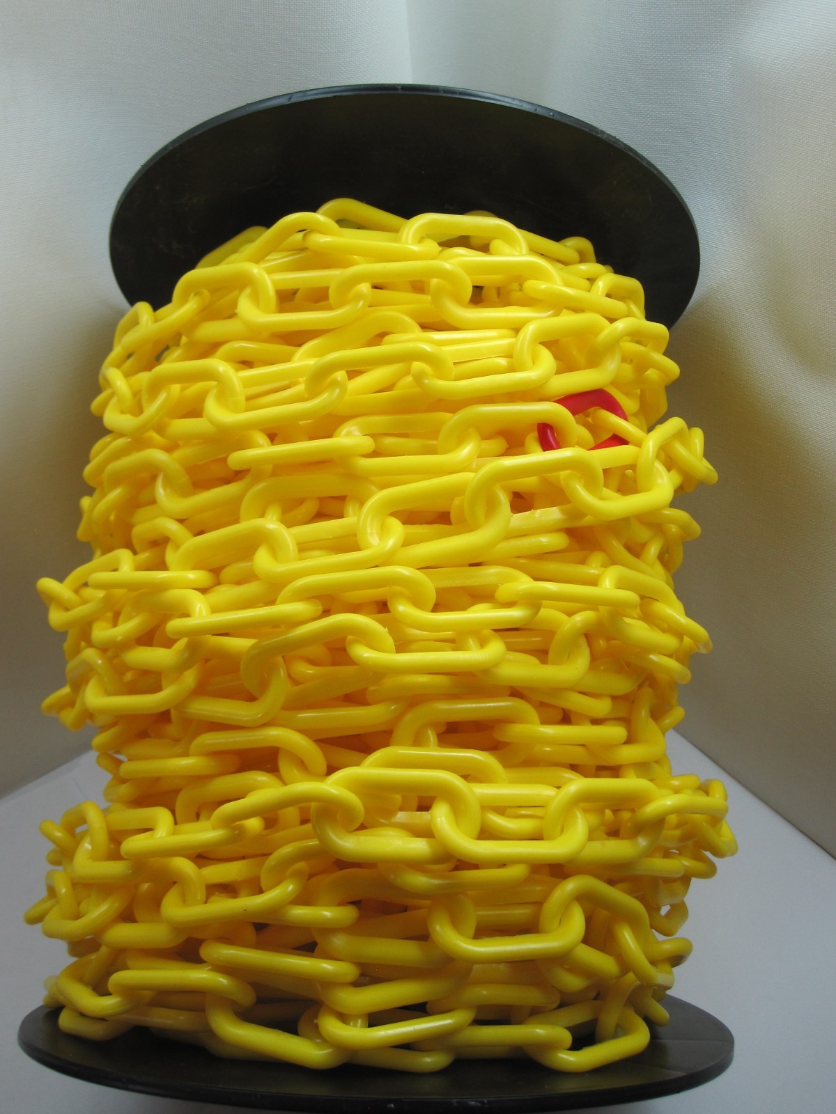 125ft YELLOW PLASTIC CHAIN CROWD CONTROL / SAFTEY CHAIN 125′ FT REEL