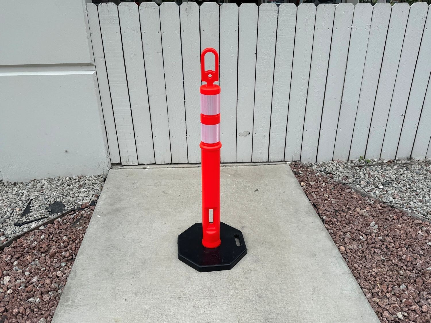 Sandbaggy 46″ Plastic Traffic Delineator Post – Reflective (Orange) – Will Call
