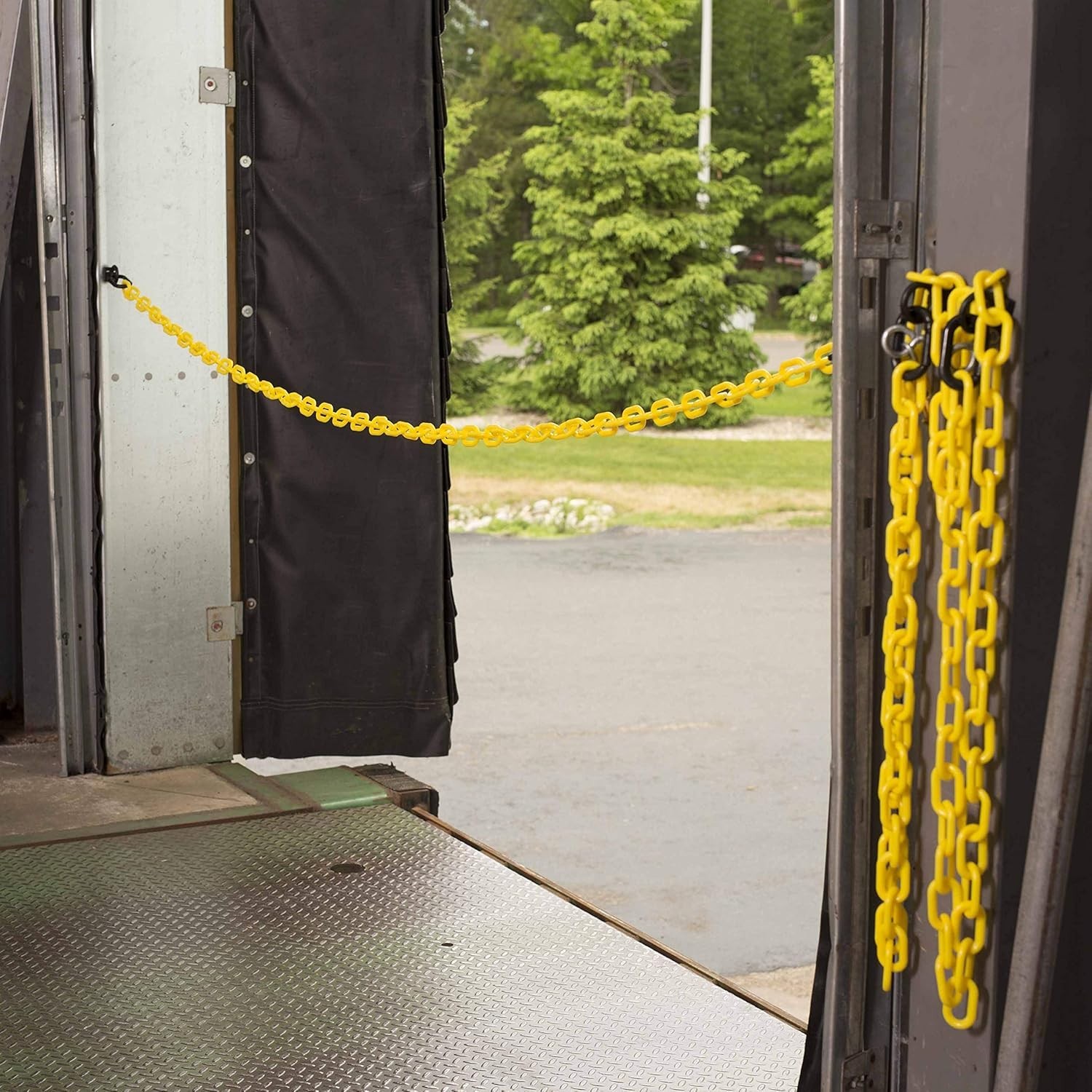 Plastic Barrier Chain, Yellow, 2-Inch Link Diameter, 25-Foot Length 50002-25