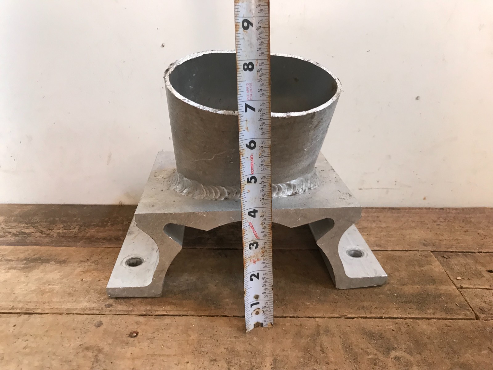 Large Aluminum Stanchion Base 60 degrees FL’ 9 3/4″ x 6″ x 8″ Oval 5 lb.