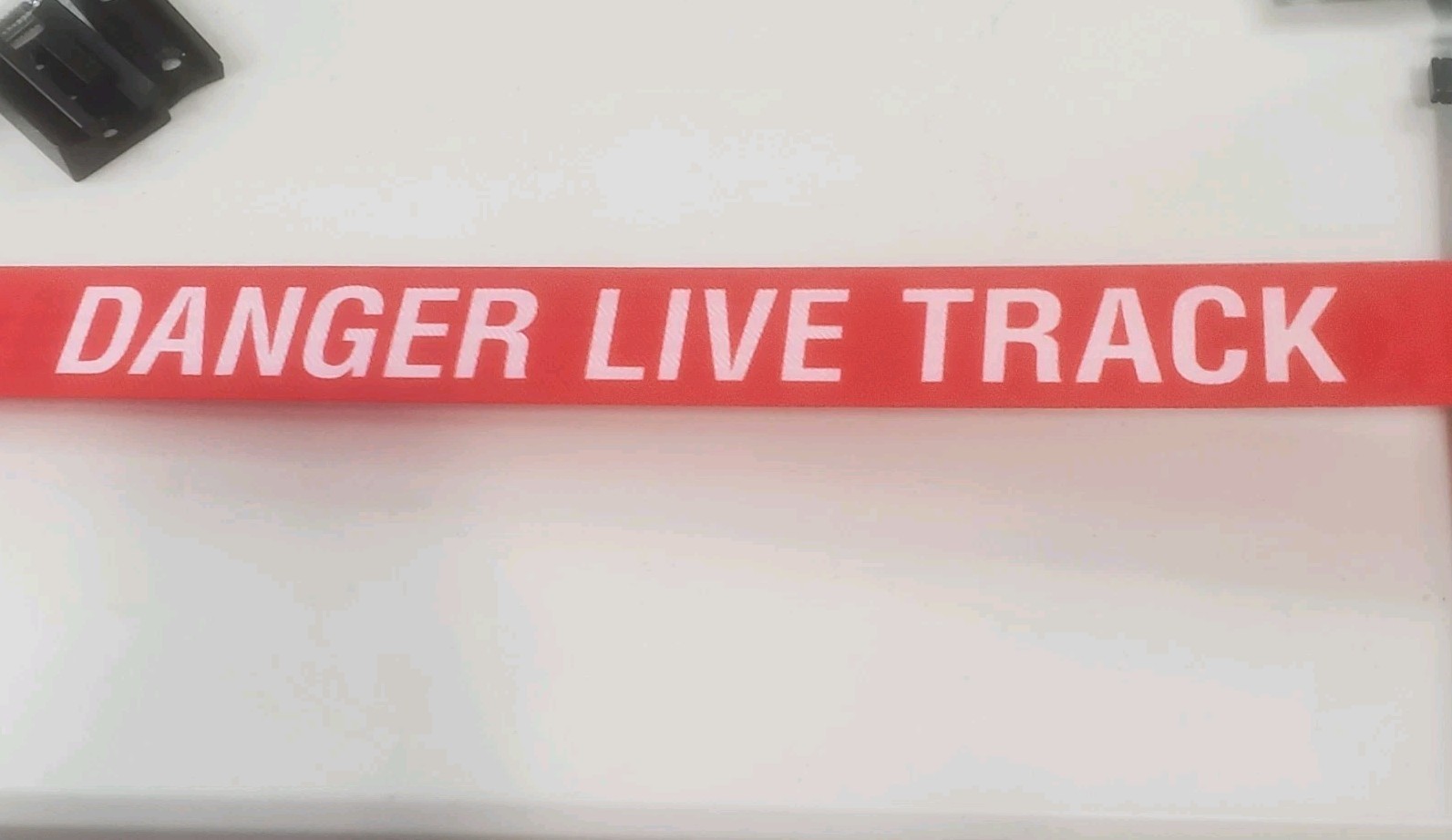 New Fixed Wall Mount Retractable Belt Barrier 10 Foot Red Belt DANGER LIVE TRACK
