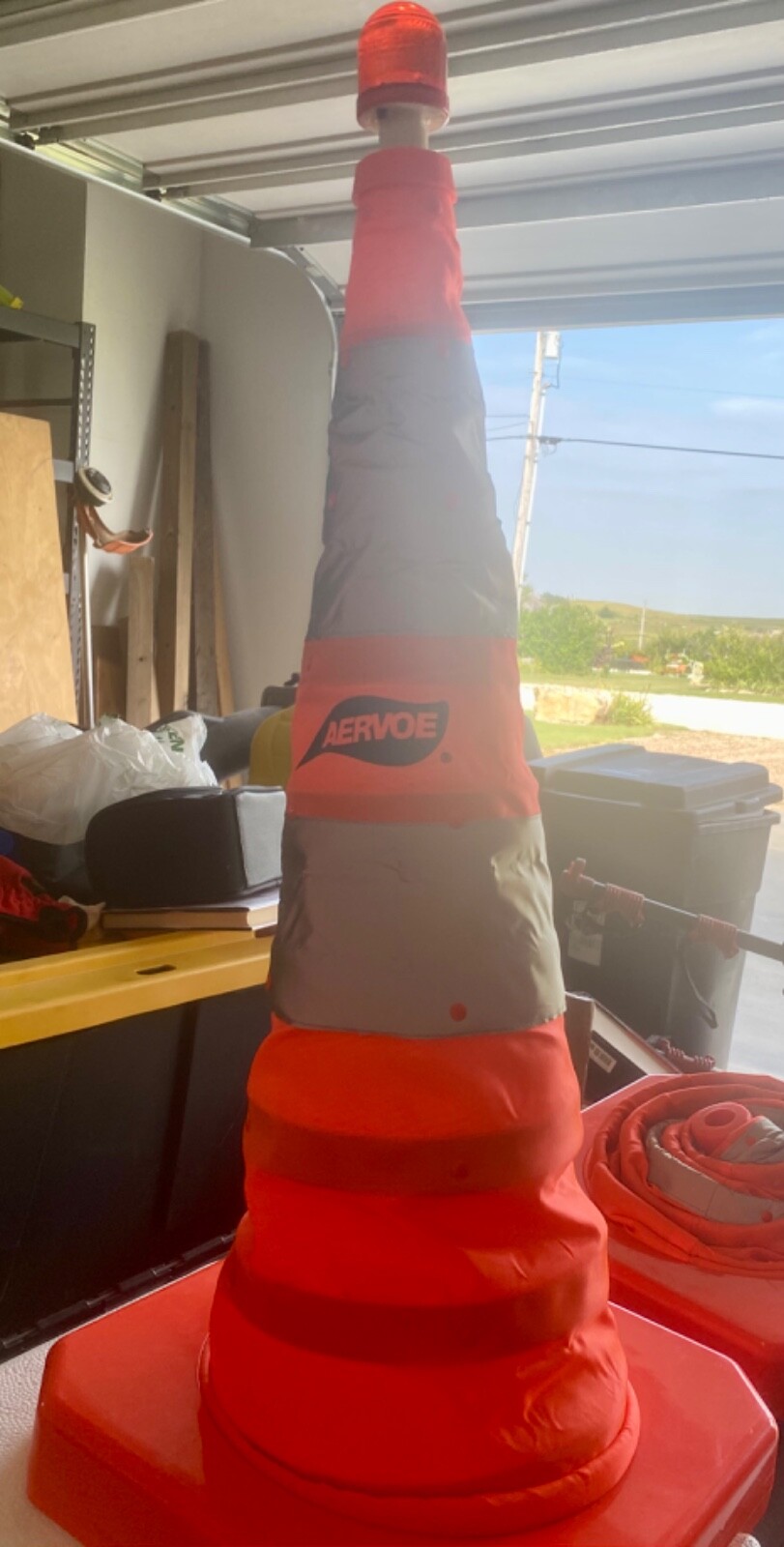 AERVOE SAFETY CONE-COLLAPSIBLE CONE LIGHTED BLINKING