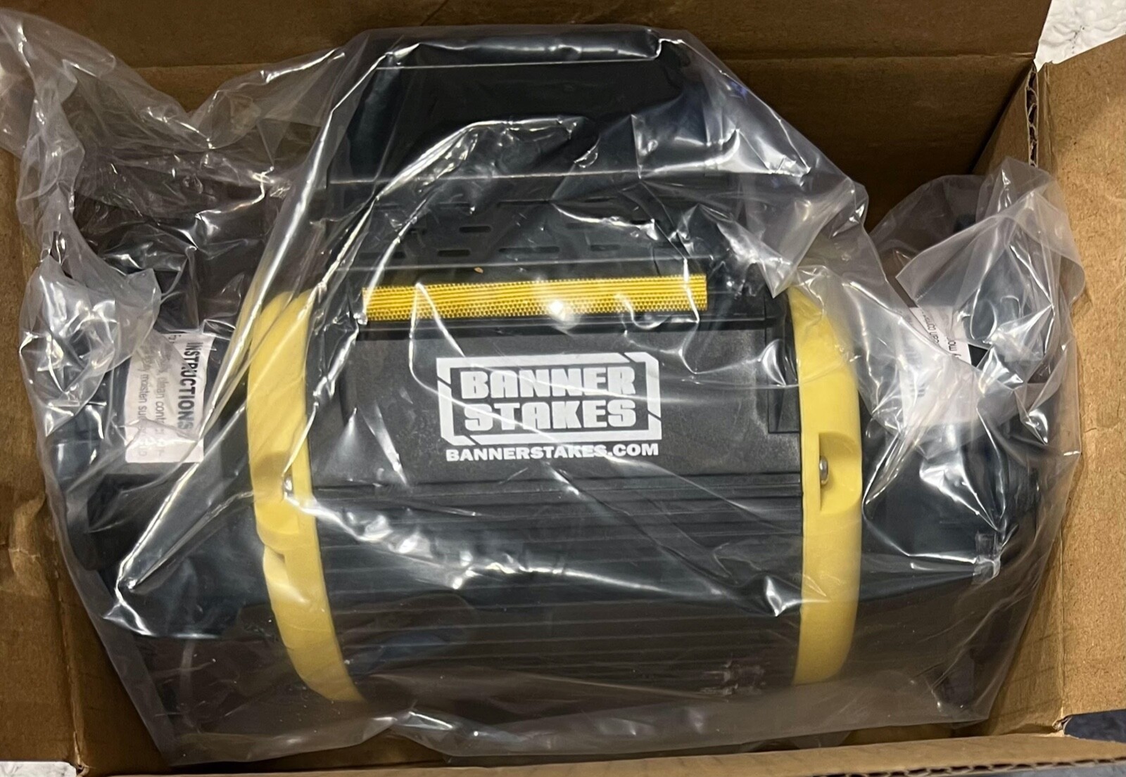 15″ Banner Stakes PLUS Wall Mount Mgntic Belt Barrier, CAUTION DO NOT ENTER