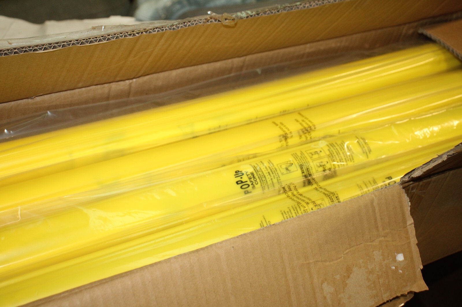 Lot of 12 Novus 31″ Yellow Tripod Pop Up Cone