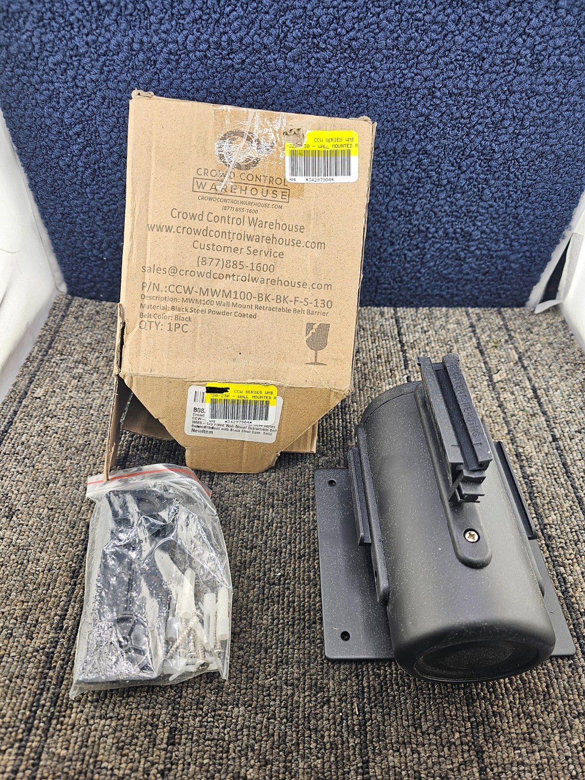 CROWD CONTROL CCW-MWM100-BK-BK-F-S-130: Wall Mount Retractable Belt Barrier
