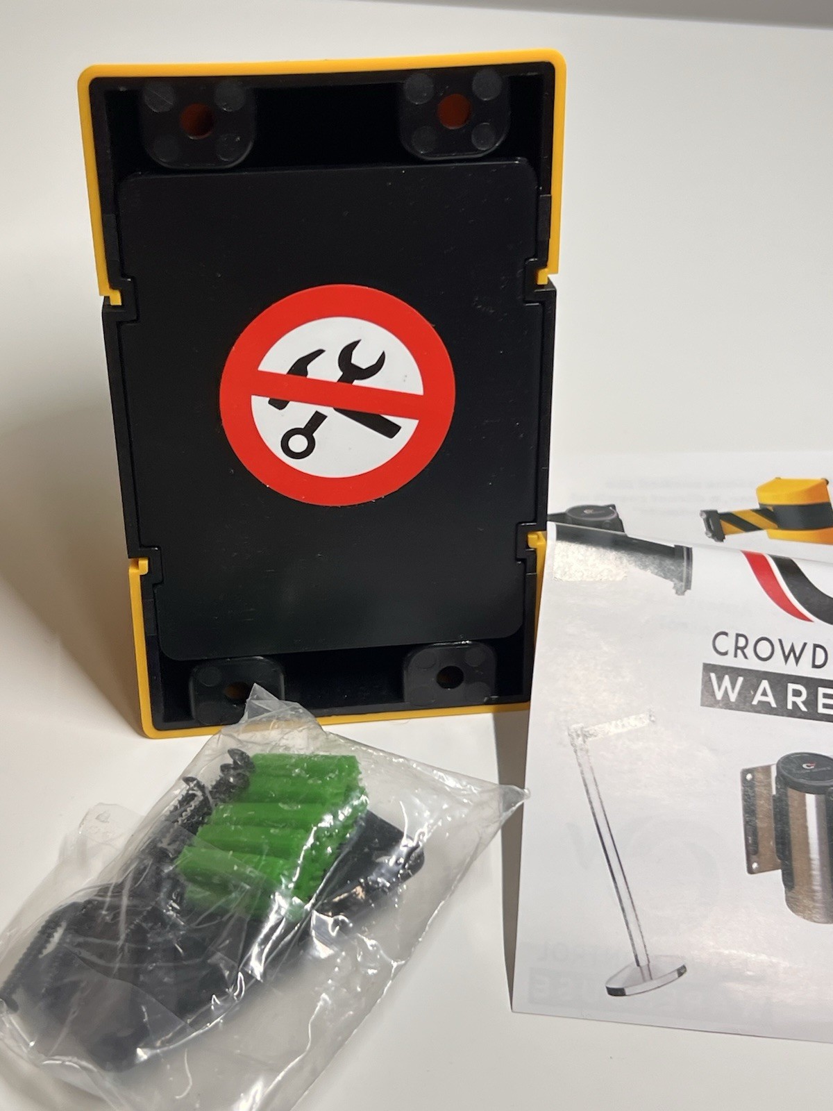 CCW Wall Mount Retractable Belt Barrier 15 Ft Black Yellow Stripe PWM200 New