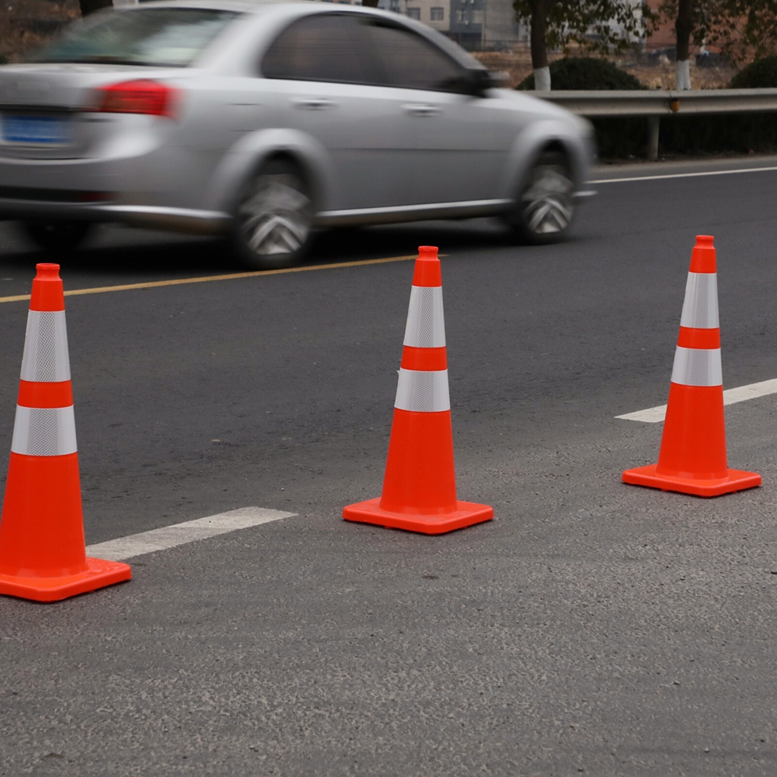8PCS 12/18/28”Flexible PVC Traffic Cones with Reflective Collar High Visibility