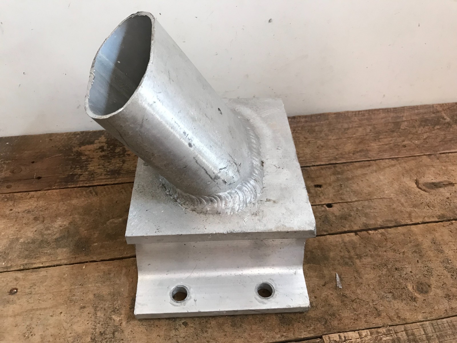 Large Aluminum Stanchion Base 60 degrees FL’ 9 3/4″ x 6″ x 8″ Oval 5 lb.