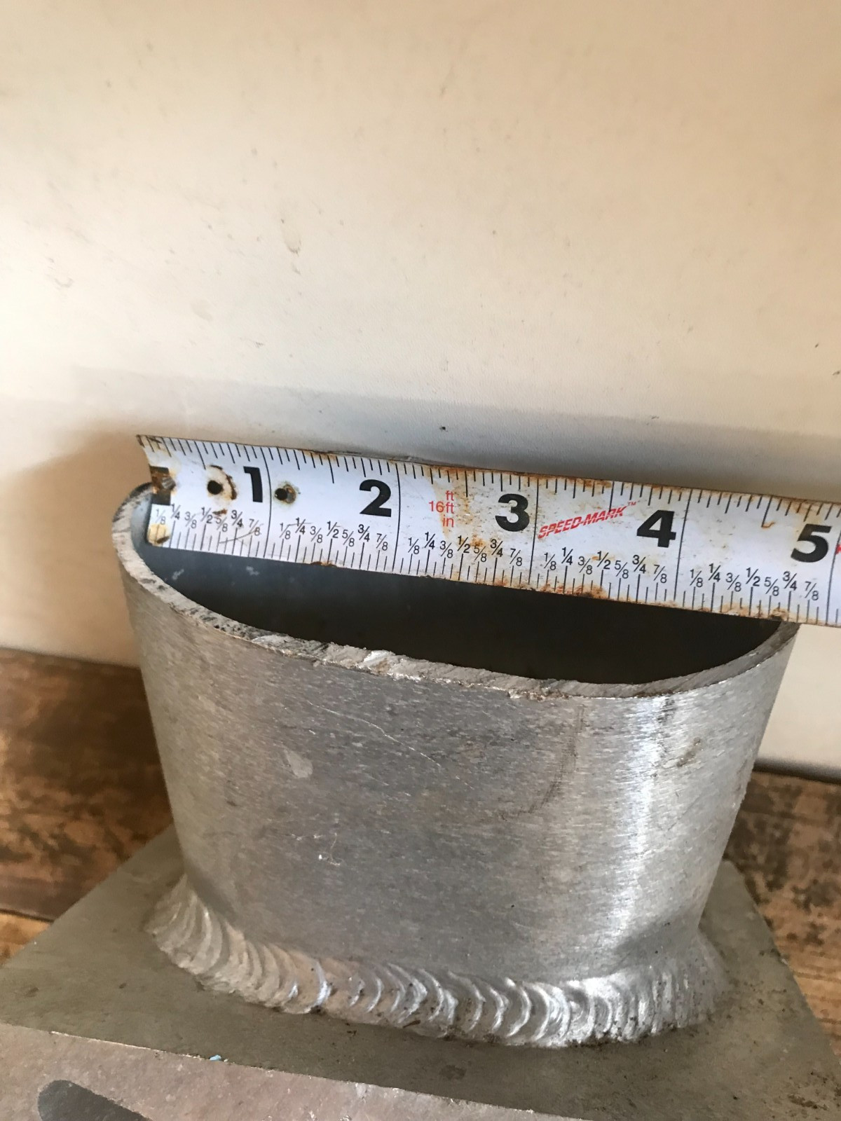 Large Aluminum Stanchion Base 60 degrees FL’ 9 3/4″ x 6″ x 8″ Oval 5 lb.