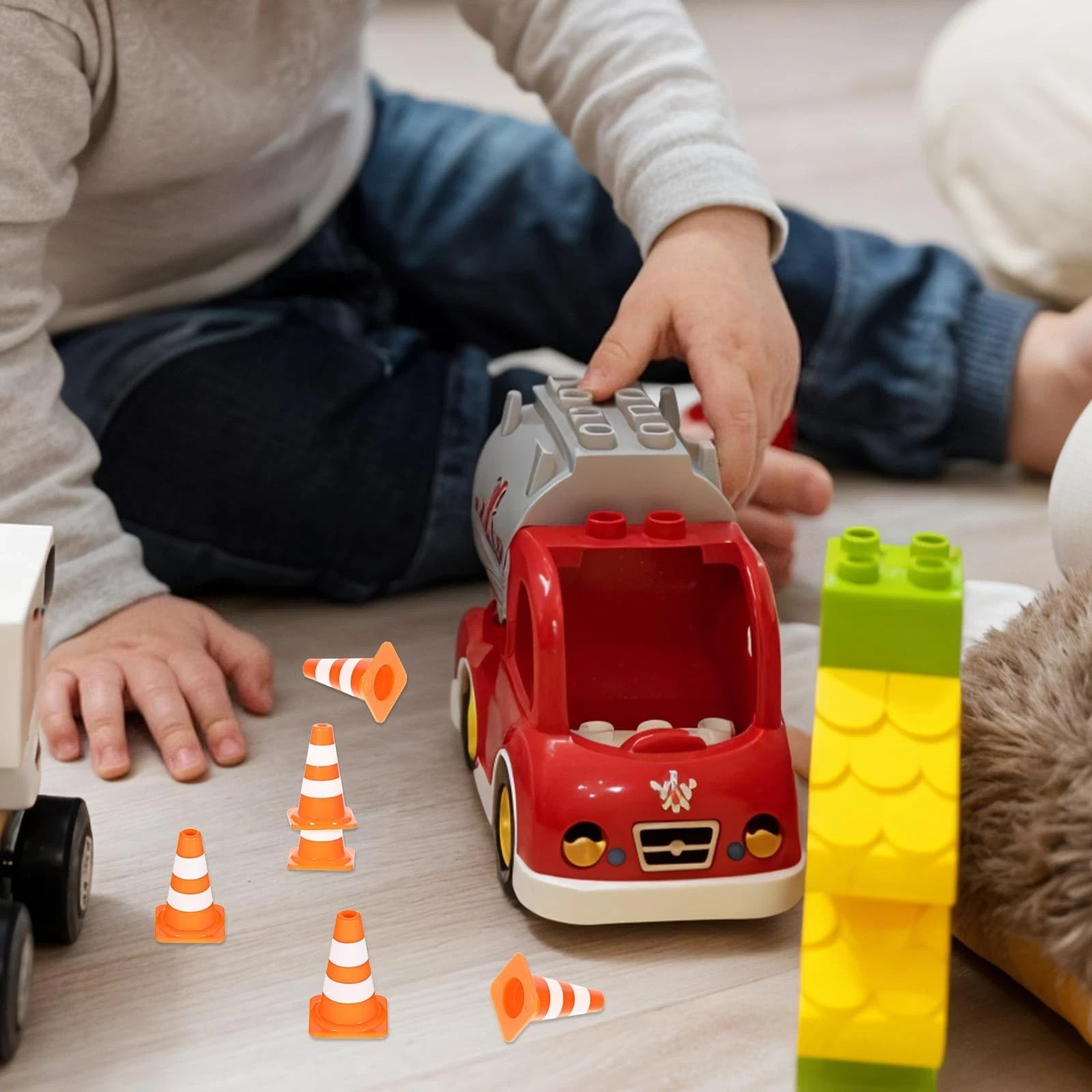 50 Pack Mini Traffic Cones 1″ ABS Plastic Orange Road Safety Sign Kids Micro Toy